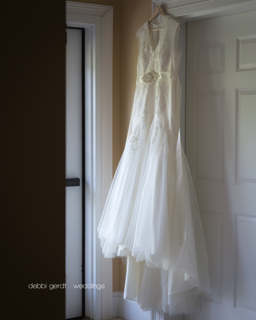 Wedding dress picture Cleveland Athens Knoxville TN Wedding Photographer